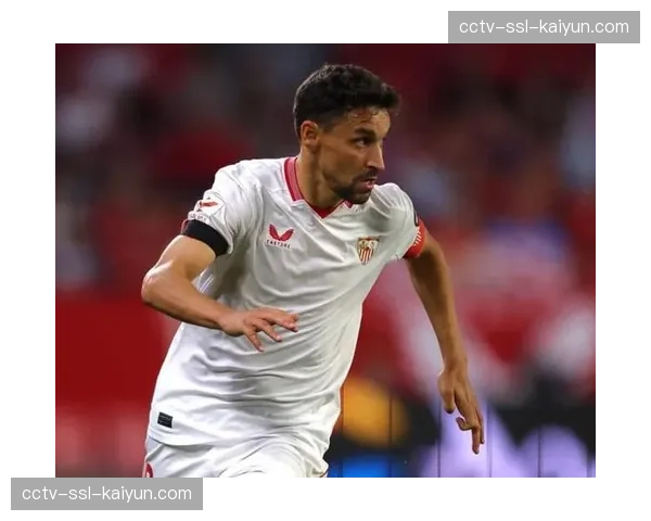 塞维利亚队长纳瓦斯接受采访,谈球队如何在战术上平衡控场与快速反击 塞维利亚队长纳瓦斯接受采访,谈球队如何在战术上平衡控场与快速反击